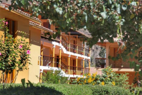 Гостиница Tunupa Lodge Hotel  Ольянтайтамбо